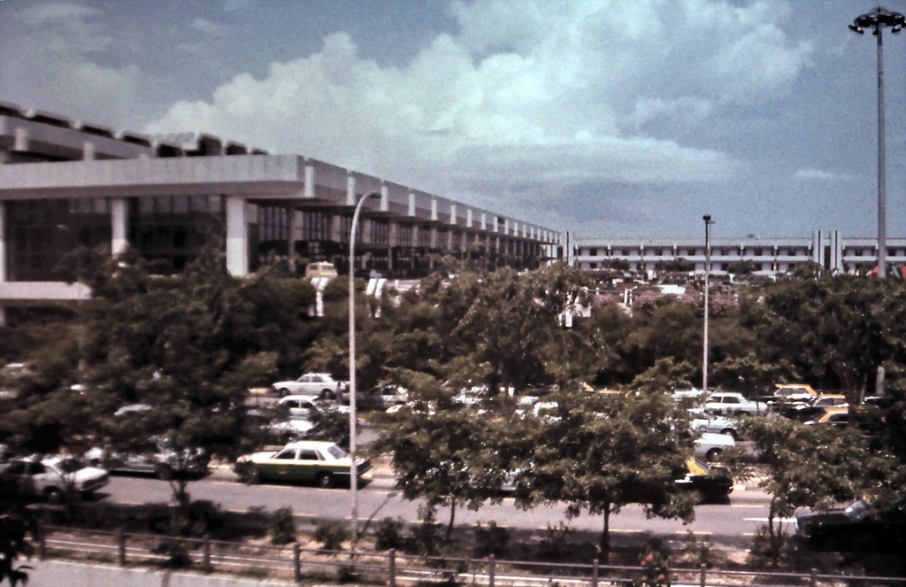 gm_01524 Singapore, Changi Airport Terminal 1983, Exterior …