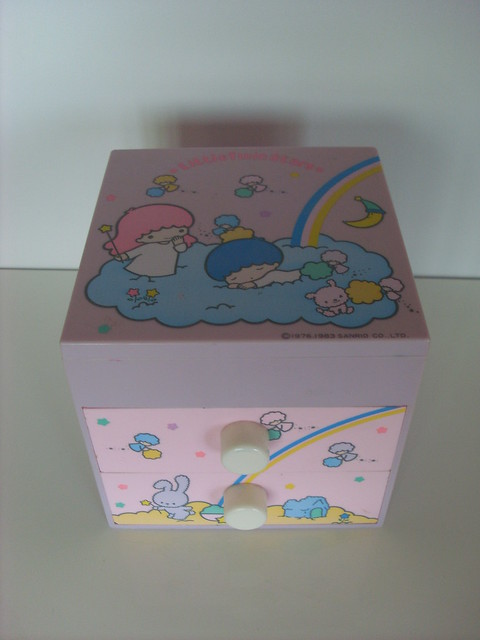 Little Twin Stars trinket  box 1983