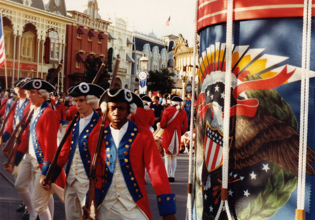 WDW Tencennial parade