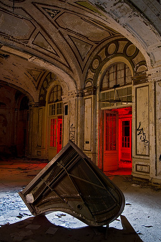 plaza urban abandoned night hotel ruins decay michigan detroit piano grand lee exploration urbex