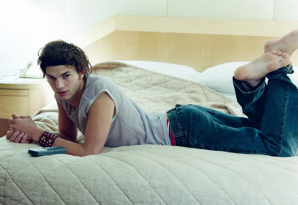 Ashton Kutcher Barefoot 3.