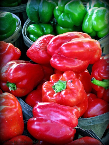 green and red peppers by diskychick