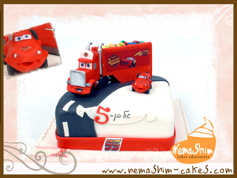 mack Truck cars cake
