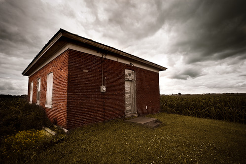 door old school windows summer sky usa building brick abandoned grass wisconsin clouds rural square landscape photography countryside photo cornfield midwest image box decay small country picture northamerica boardedup schoolhouse closeddown goodolddays canoneos5d oneroom lacrossecounty lorenzemlicka newburgcorners canonef1840mmf4lusm