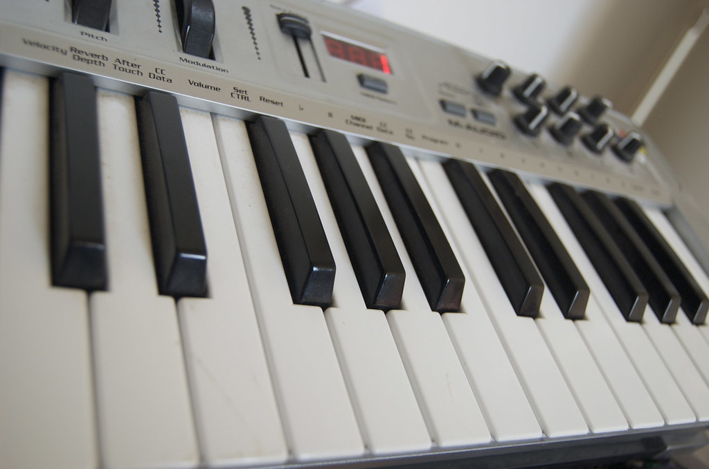 The Best Mini Keyboard for Music Production: A Comprehensive Guide