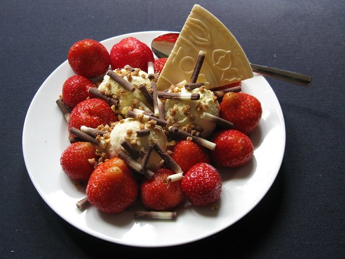 Vanilleeis mit Erdbeeren | Gourmandise | Flickr