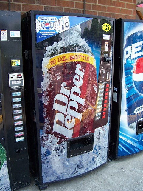 Dr Pepper 20 Ounce Bottle Vending Machine