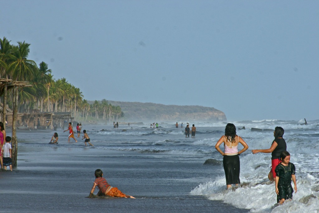 PLAYA EL ESPINO.USULUTAN | Una playa majestuosa con muchos c… | Flickr