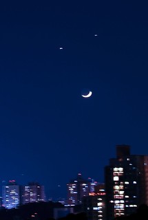 MIC_4993 | 微笑的月亮Kuso版-看大圖....笑的更甜 | peng phil | Flickr