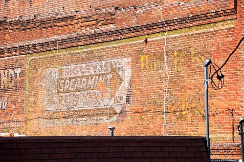 wall advertisement minnesota chewinggum food wrigleysspearmint pepsingum pepsin mankatominnesota blueearthcounty