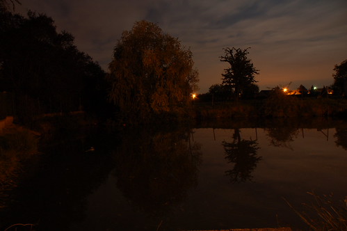 reflets nocturnes by francoiskun, light france night d50 landscape noche nikon champs paisaje reflet reflejo normandie paysage reflexi