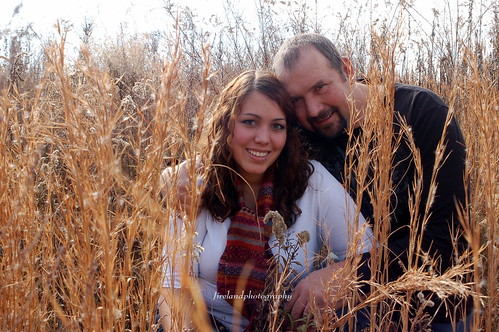 family autumn portrait fall field grass dad photoshoot sister father daughter laughter