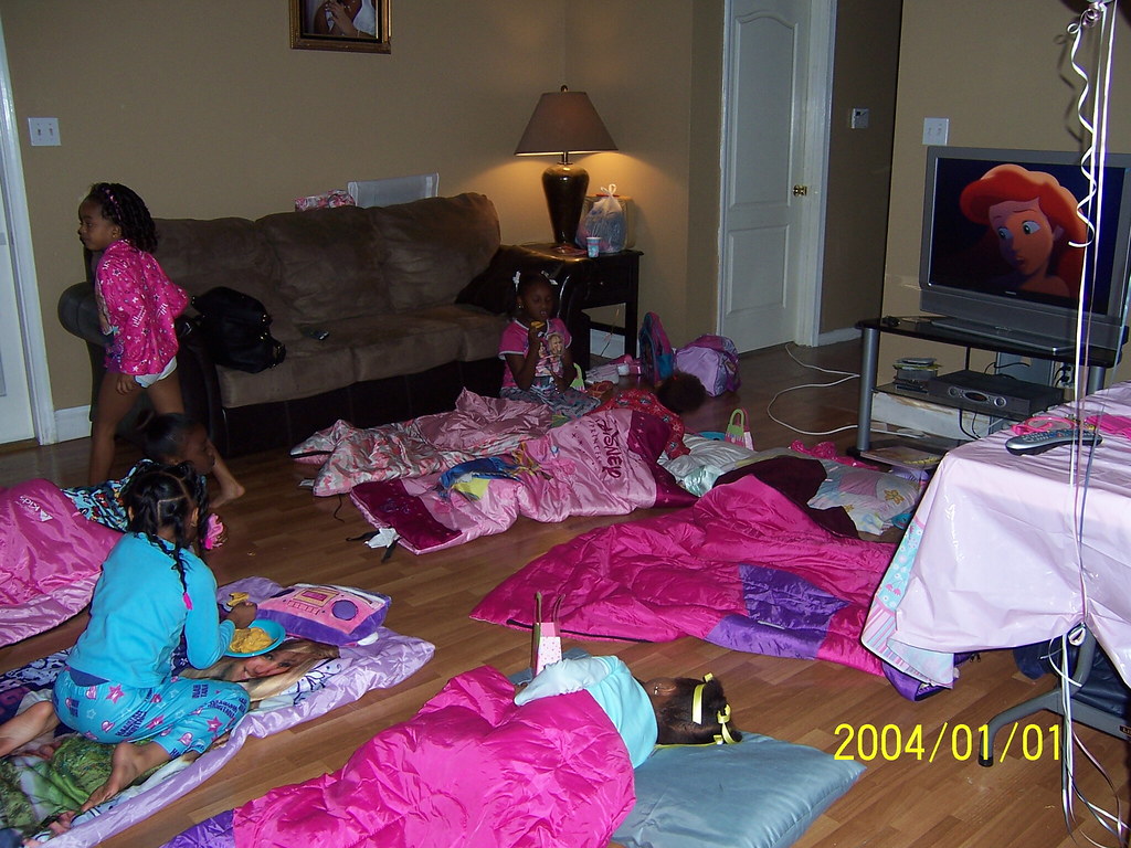 Mealand's 6th Birthday Sleepover 002 | momlovesudevin | Flickr