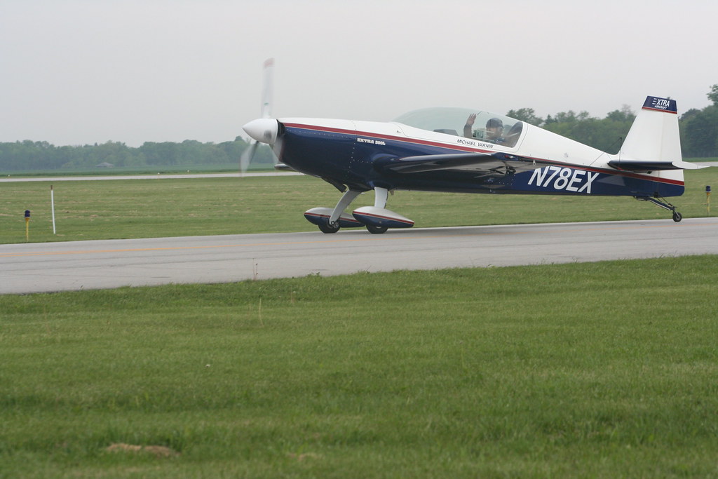 N78EX, Extra Flugzeugbau Gmbh EA 300/L