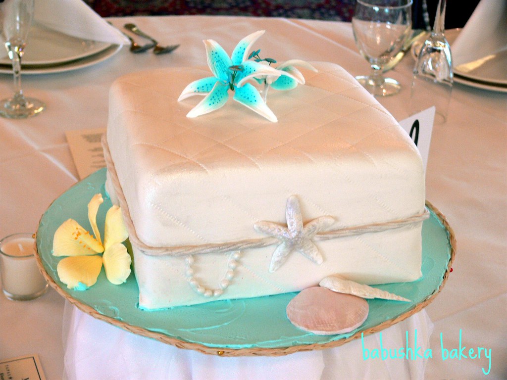 Square Tropical Wedding cake on site
