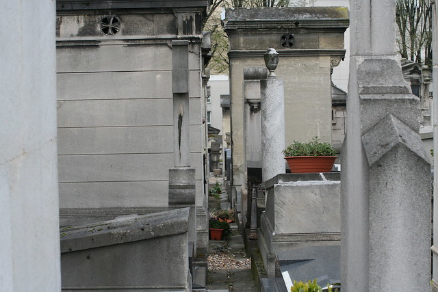 montmartre cemetery