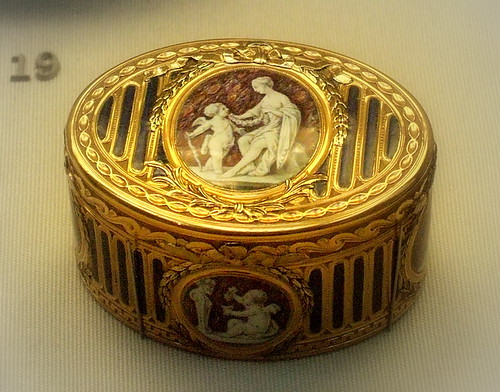Gold and enamel box