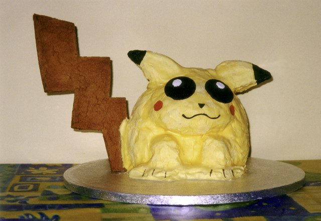 17-Matthew's Pokemon Pikachu cake 2000.jpg