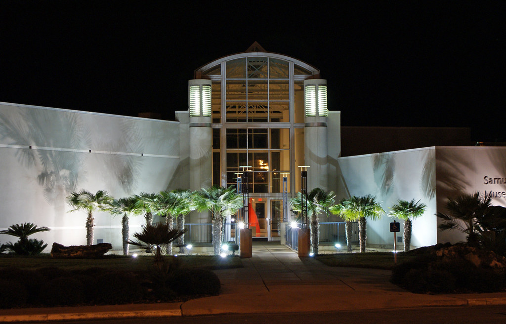 Harn Museum at night This is the Harn Museum on the