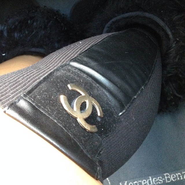 How are these Chanel Leg Warmers & Tory Burch Leg Warmers … | Flickr