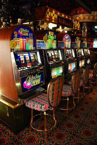 Slot machines | Lisa Brewster | Flickr