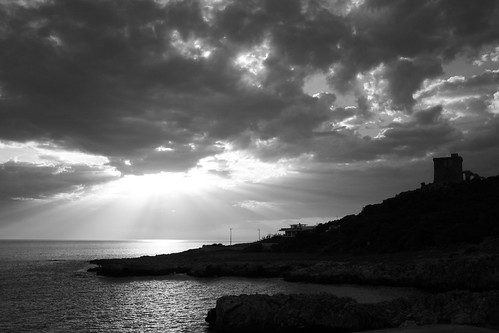 canon tramonto nuvole mare torre bn salento puglia biancoenero lecce nubi scaterina torredellalto mauriziop2005