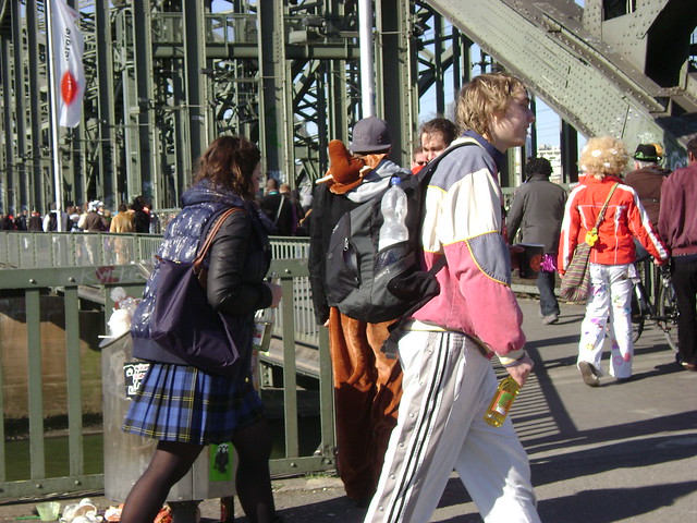 Carnaval & Puente Hohenzollern, Colonia, Alemania/Karneval & Hohenzollernbrücke, Cologne, Germany’ 11 - www.meEncantaViajar.com