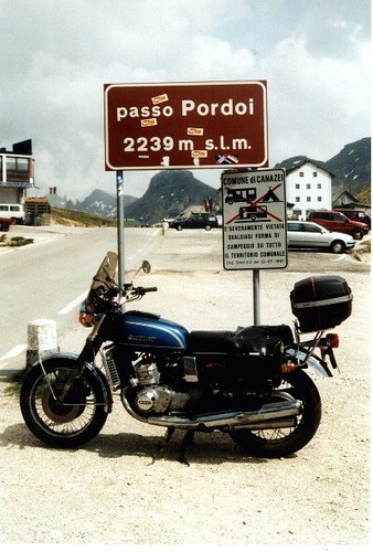 GT750A (1977) Passo Pordoi - 2239m