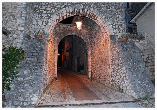 Porta Santa Croce notturna