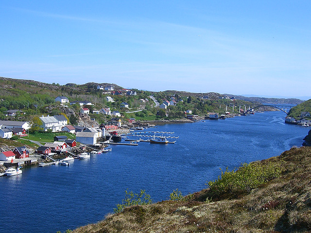 Knarrlagsund - Harbour and bridge