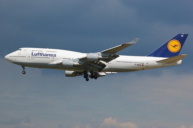 Lufthansa Boeing 747-430 D-ABVA Berlin (11412)