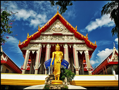 clouds geotagged thailand temple bangkok buddha wat soe 5photosaday theperfectphotographer geo:lat=14016667 geo:lon=100533333