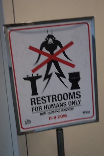 Comic Con 2008: Human Only