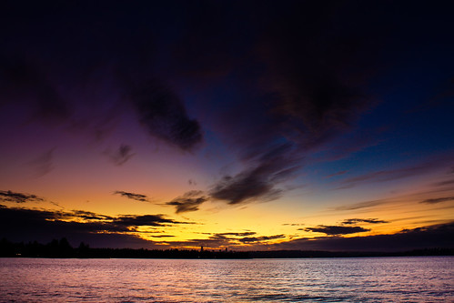 seattle sunset sky lake water colors clouds washington waterfront redmond kirkland bellevue
