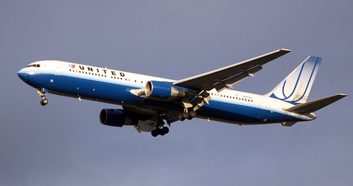 United Airlines Boeing 767-322 - N648UA at JFK | Christopher Ebdon | Flickr