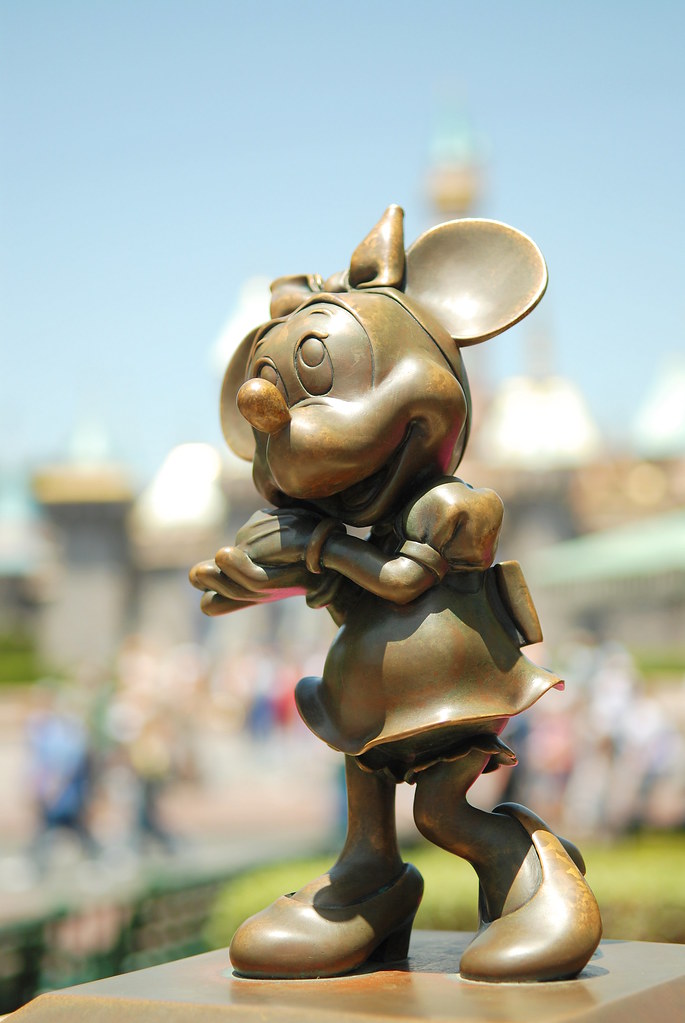 Disneyland Bronze - Minnie Mouse