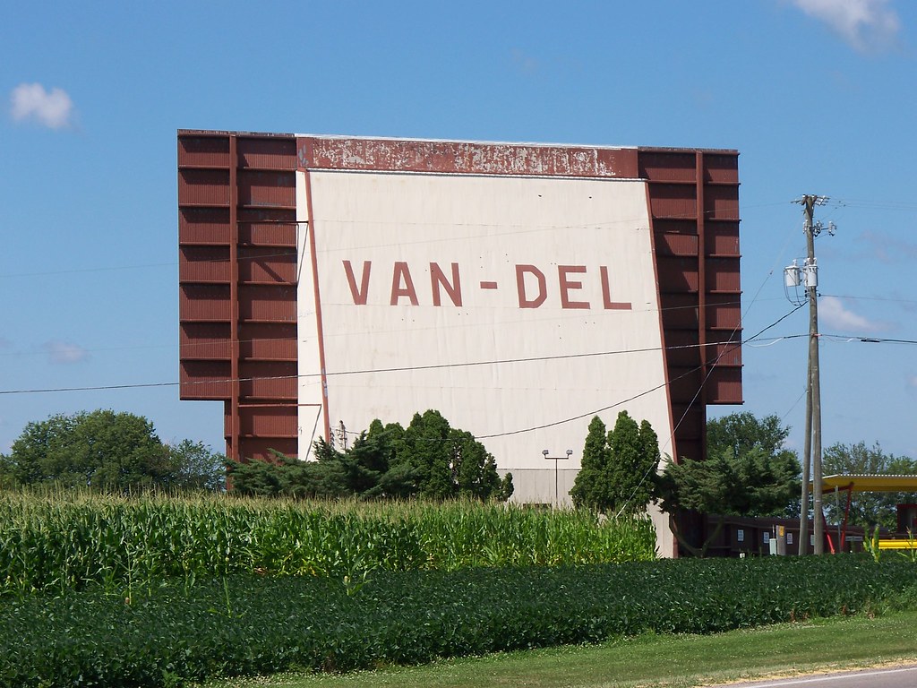 OH Middle Point - Van-Del Drive-In Theater | The screen for … | Flickr