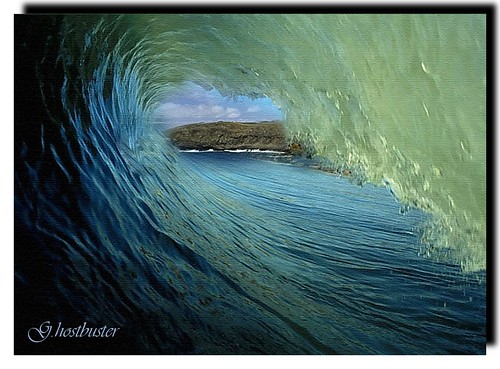 Wave hole by G.hostbuster (Gigi)