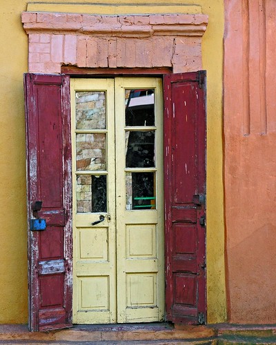another door by Zé Eduardo...