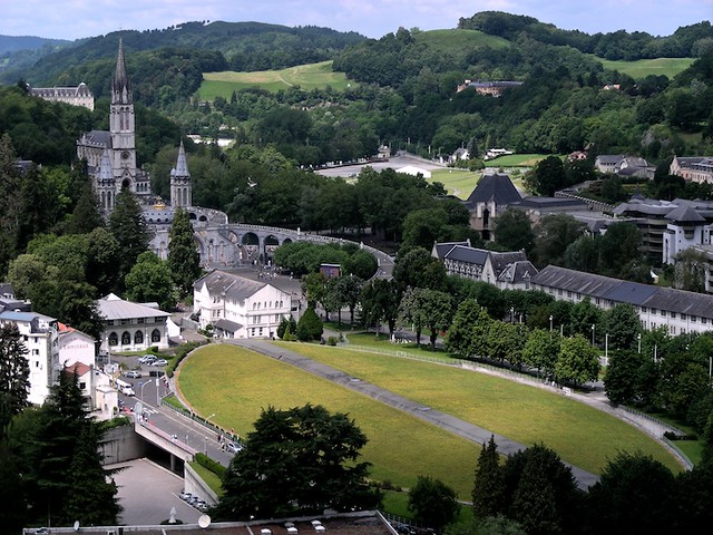 Sanctuary of Our Lady of Lourdes | The pilgrims' final desti… | Flickr