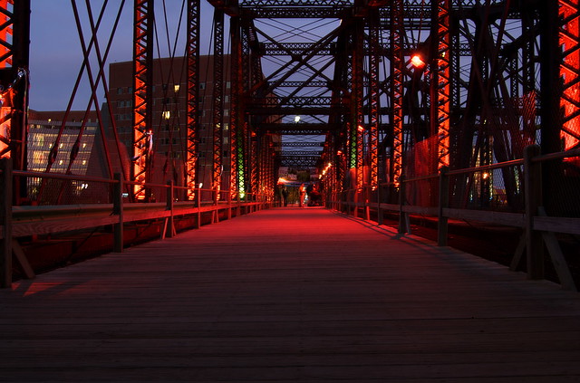 Northern Avenue Bridge, illuminaleBoston 2008