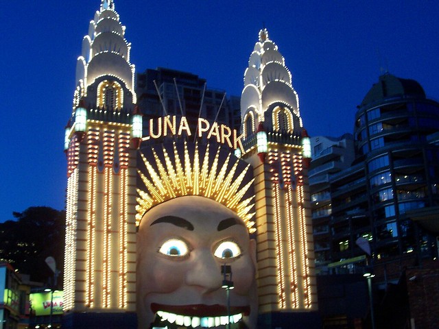 luna park at night