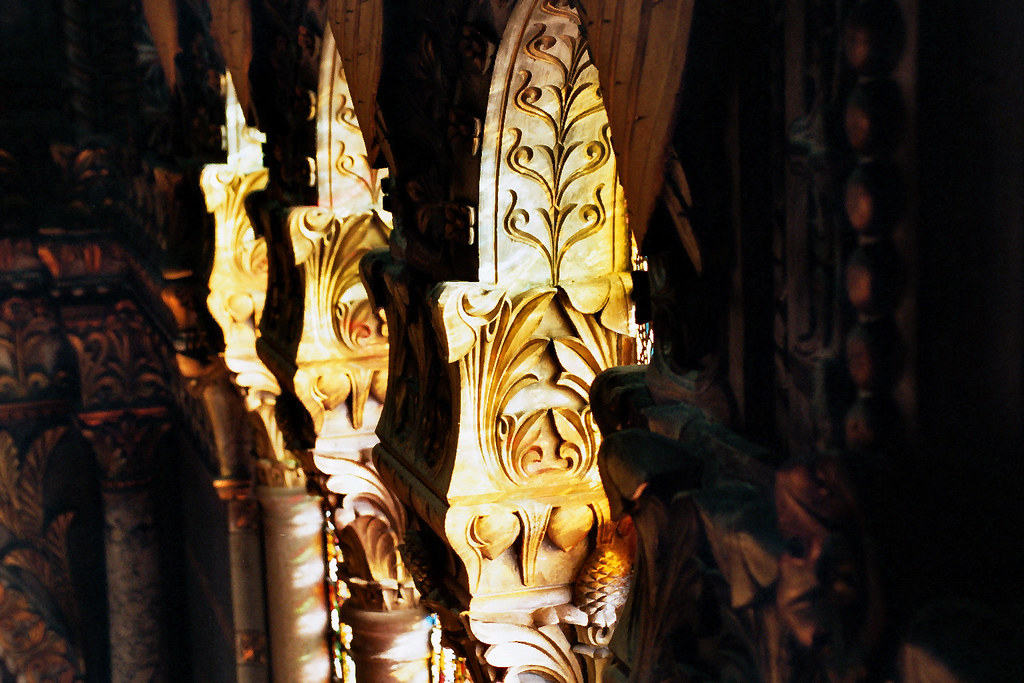 golden pillar - pilier doré