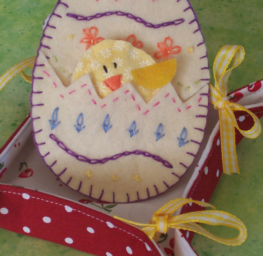 Wool Spring Chick and Easter Egg