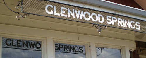 trip travel vacation usa holiday reflection station sign train iron visit historic glenwood amtrak springs wrought