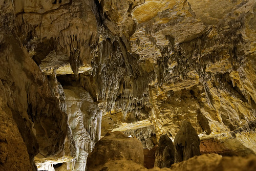 isère auvergnerhônealpes islecrémieu labalmelesgrottes grotte