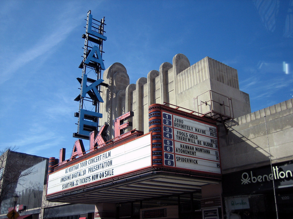 The Lake Movie Theatre in Oak Park | This is a quick shot I … | Flickr