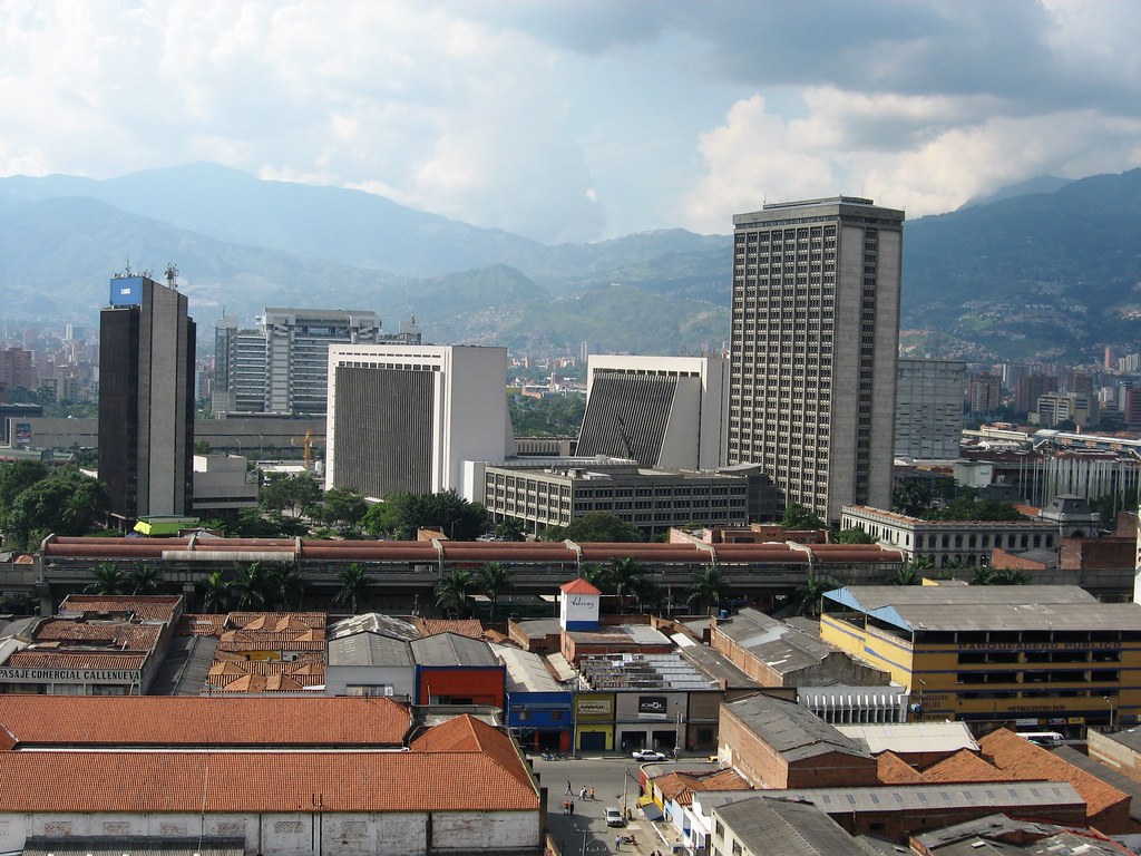 Complejo La Alpujarra. Medellín, Antioquia | En el centro de… | Flickr