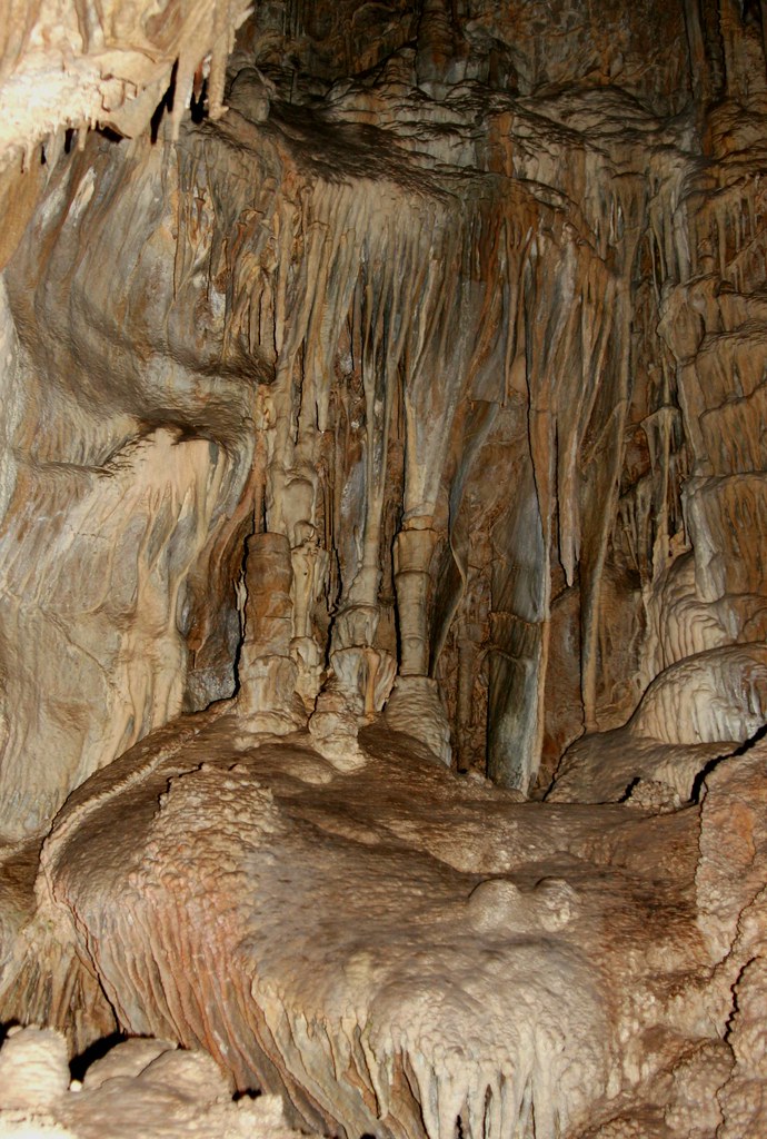 Otherworldly formations inside Lehman Caves, Great Basin N ...
