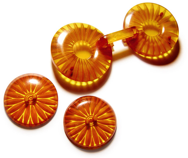 Prystal (Bakelite) Buckle and Buttons Set, 1930s/40s